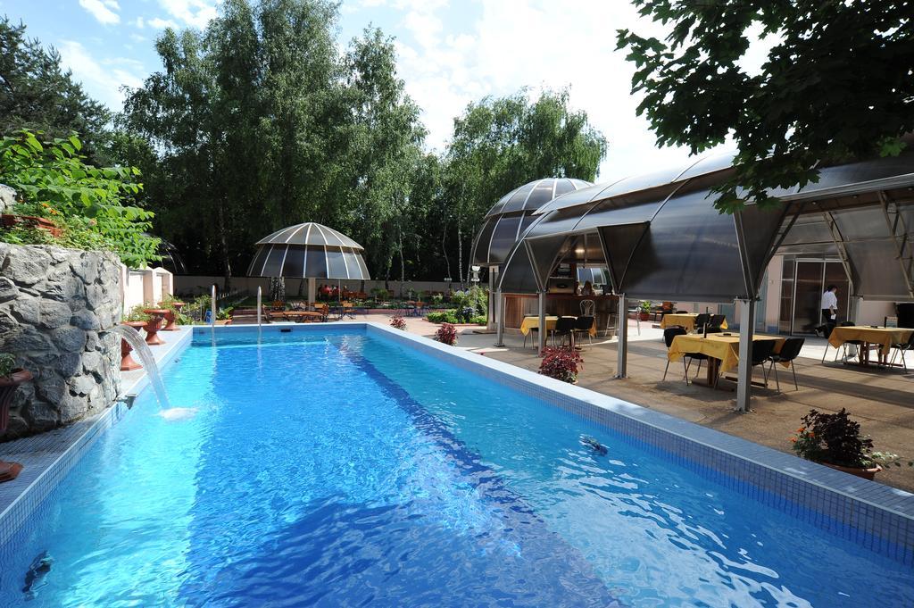 Mercury Hotel Charkov Buitenkant foto