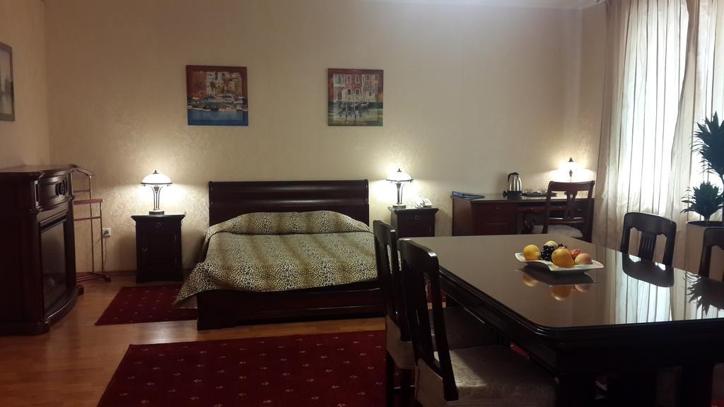 Mercury Hotel Charkov Buitenkant foto