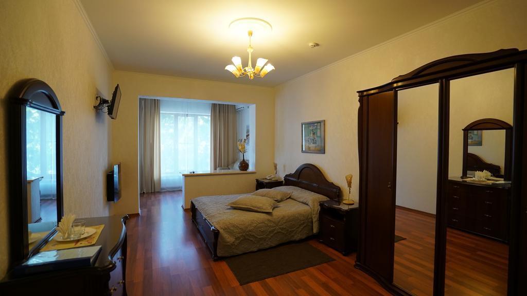 Mercury Hotel Charkov Buitenkant foto